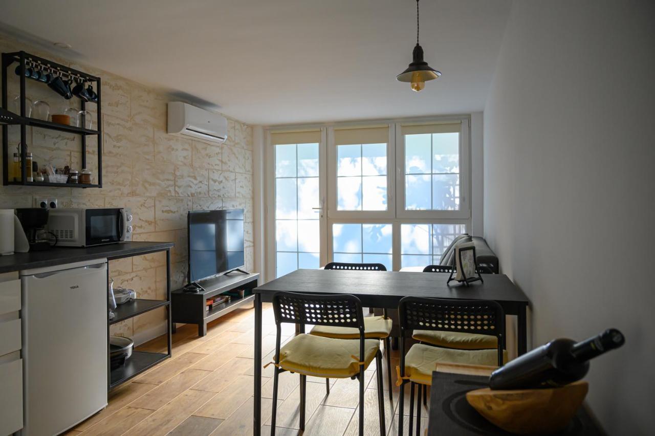 Suite Duplex Con Terraza Independiente Brunete Eksteriør bilde